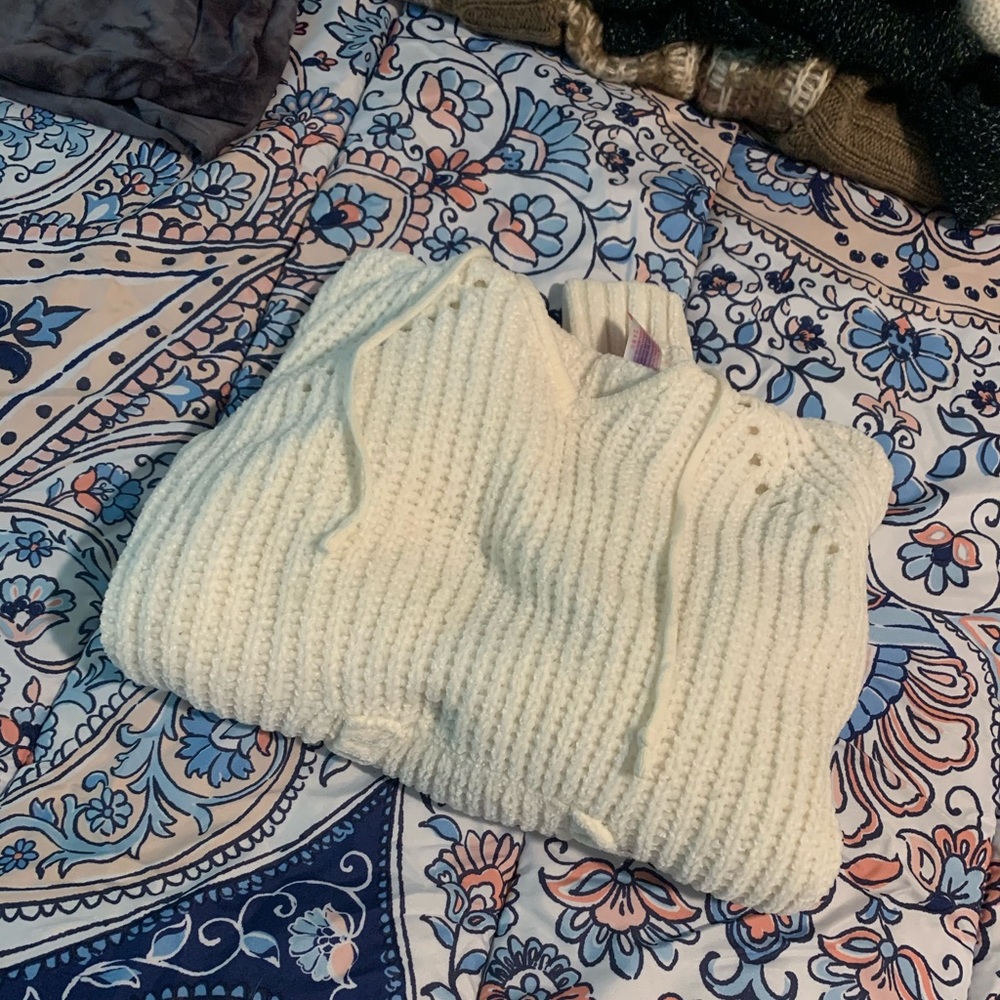 Soft pullover/hoodie, cream/white, size small